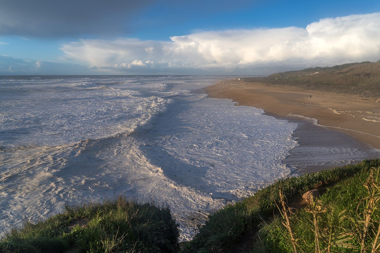 Praia do Norte beach and the Atlantic from the cliffs